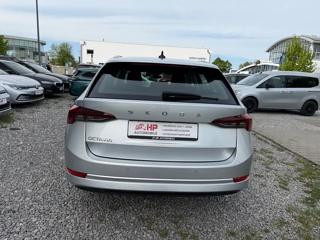 Skoda Octavia - Thumbnail 5