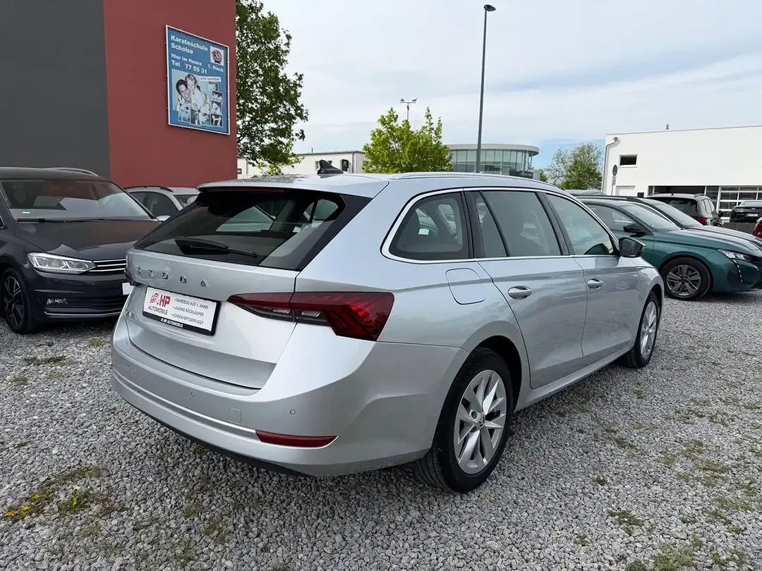 Skoda Octavia - Thumbnail 6