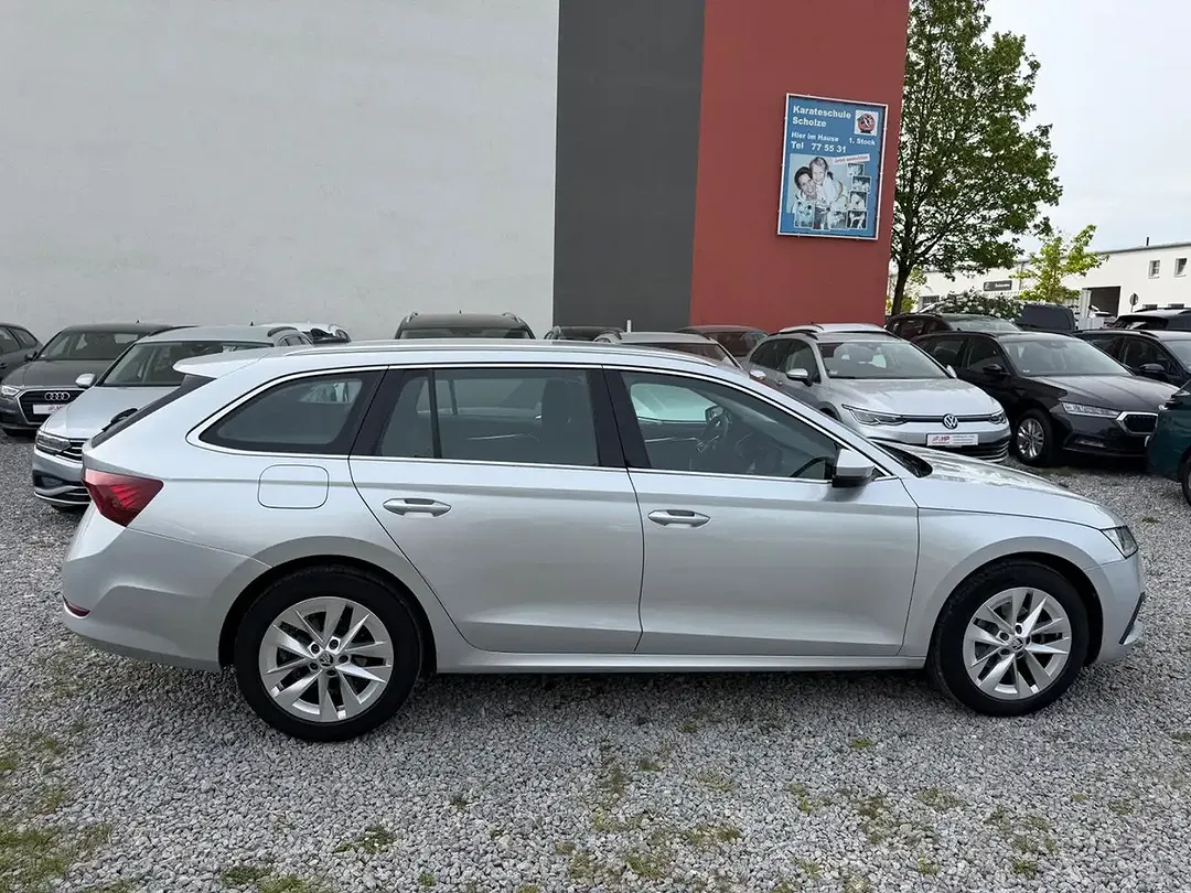 Skoda Octavia - Thumbnail 7
