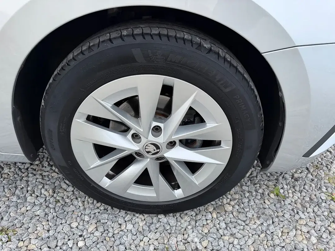 Skoda Octavia - Thumbnail 9