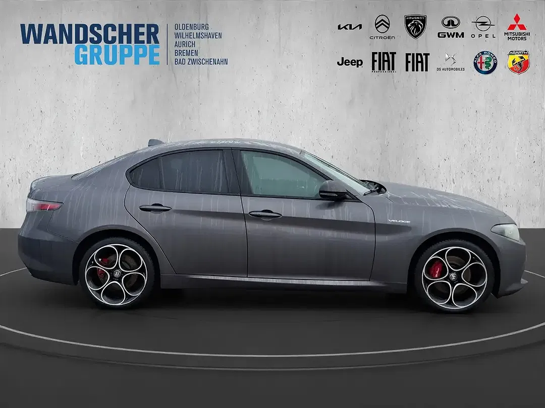 Alfa Romeo Giulia - Thumbnail 6