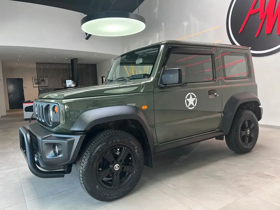 Suzuki Jimny - Thumbnail 3
