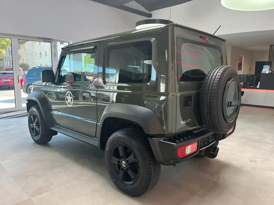 Suzuki Jimny - Thumbnail 5