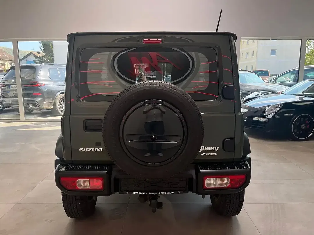 Suzuki Jimny - Thumbnail 7