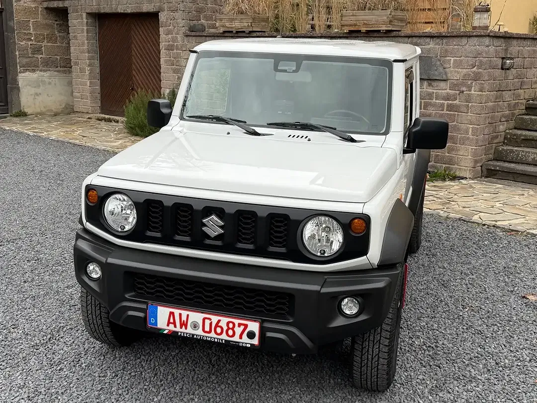 Suzuki Jimny - Thumbnail 3