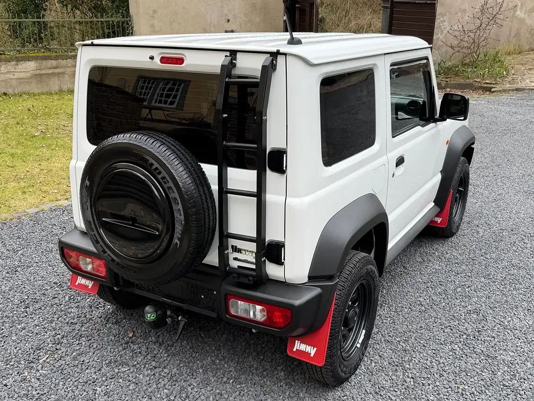 Suzuki Jimny - Thumbnail 9