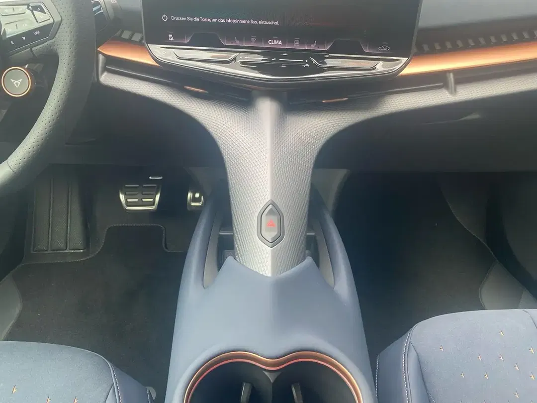 CUPRA Tavascan - Thumbnail 8