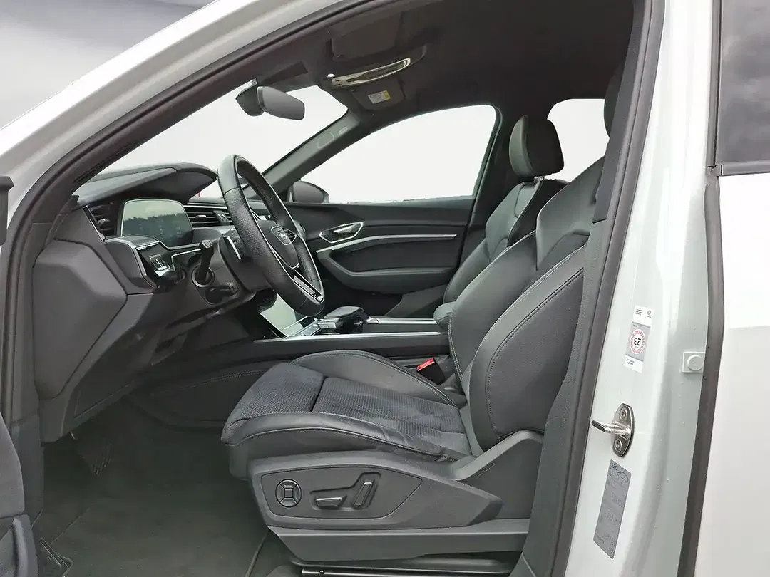 Audi e-tron - Thumbnail 9