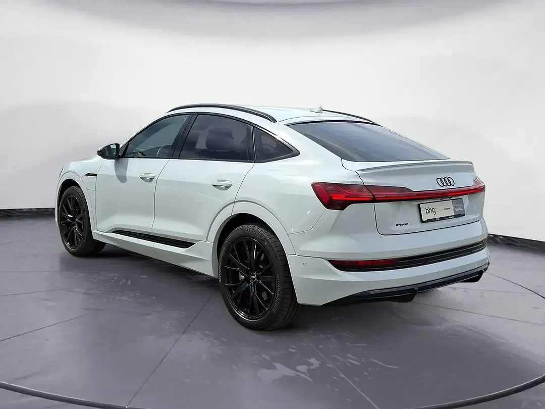 Audi e-tron - Thumbnail 3