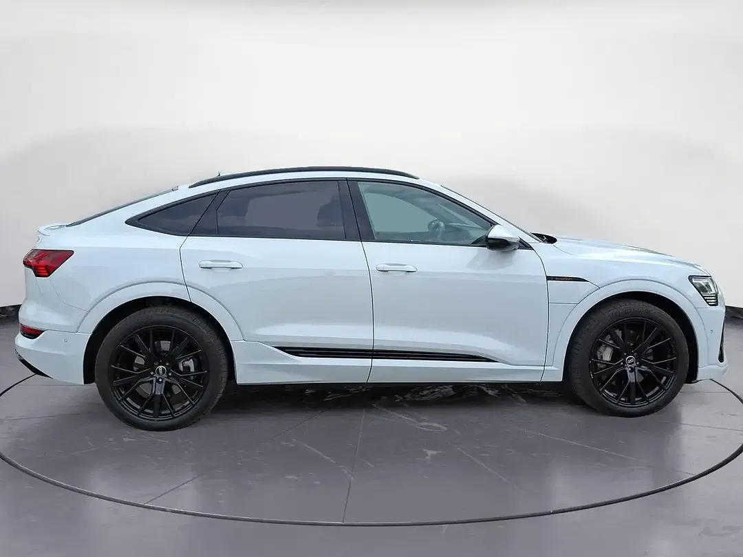 Audi e-tron - Thumbnail 5