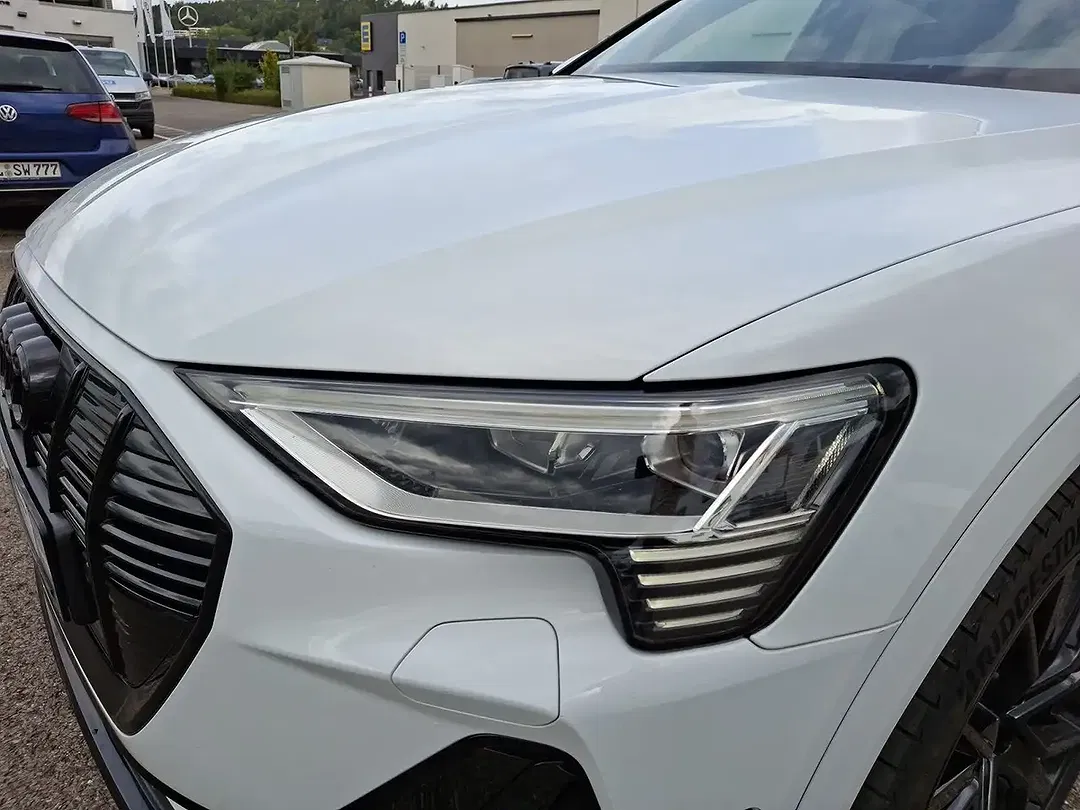 Audi e-tron - Thumbnail 8