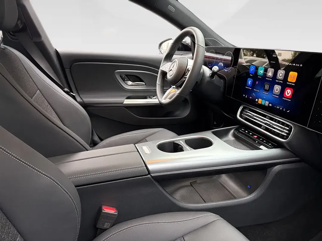 Mercedes-Benz CLA 180 - Thumbnail 9