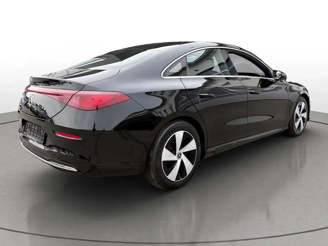 Mercedes-Benz CLA 180 - Thumbnail 4