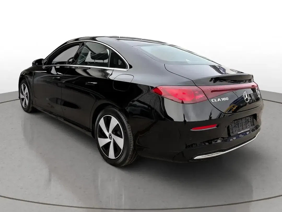 Mercedes-Benz CLA 180 - Thumbnail 6