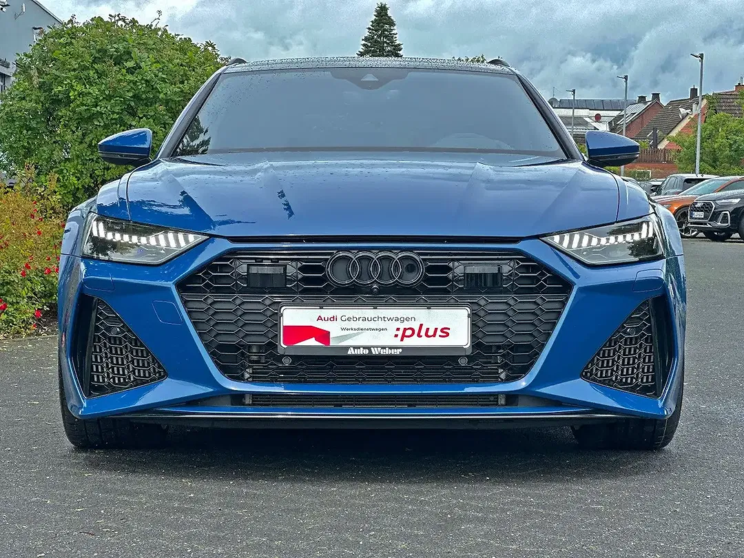 Audi RS6 - Thumbnail 3