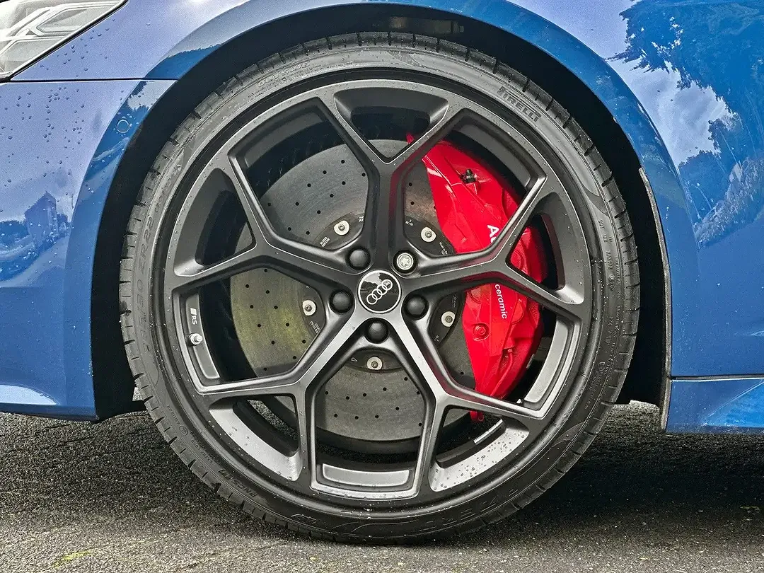 Audi RS6 - Thumbnail 6