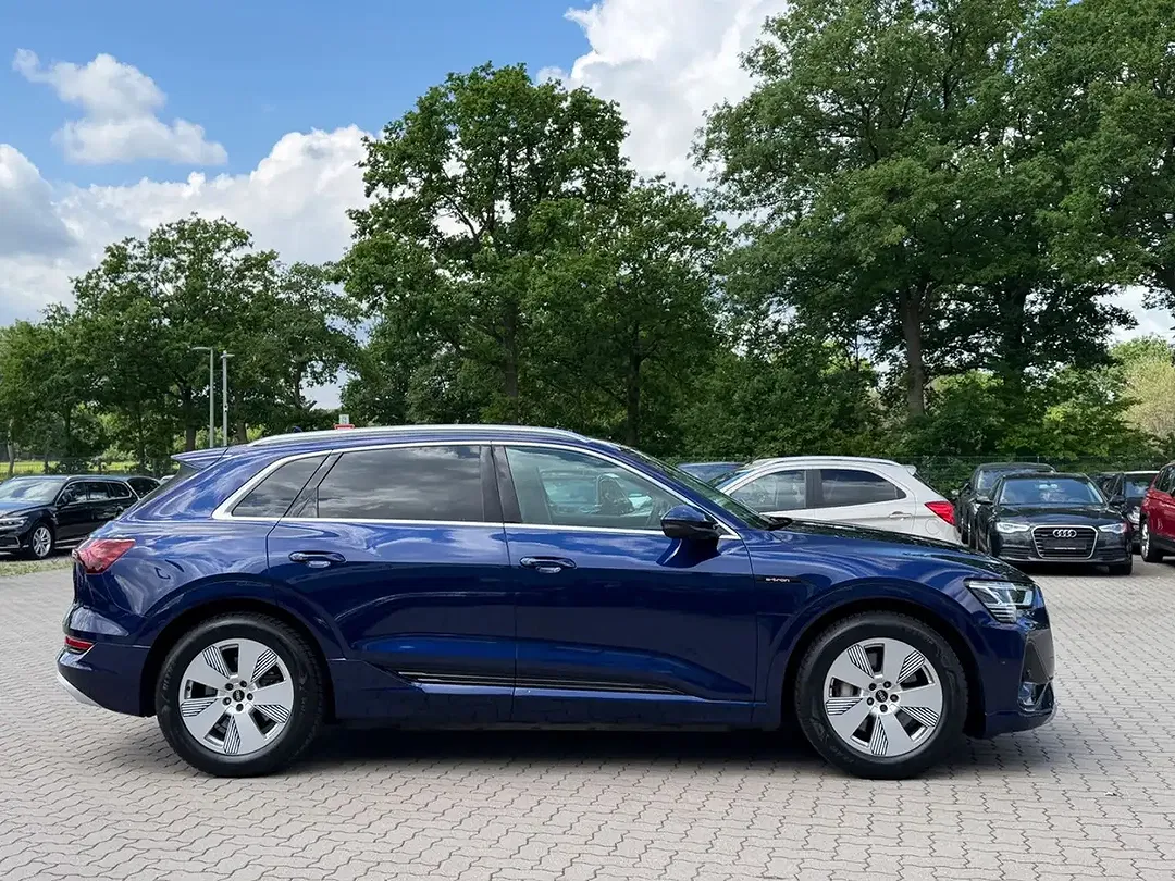 Audi e-tron - Thumbnail 6