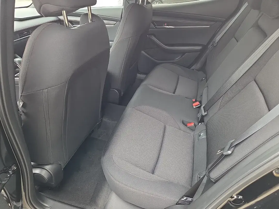 Mazda 3 - Thumbnail 7