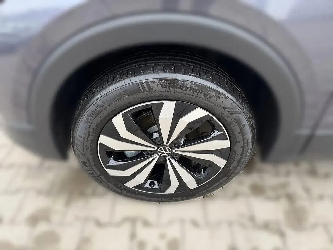 Volkswagen T-Cross - Thumbnail 8