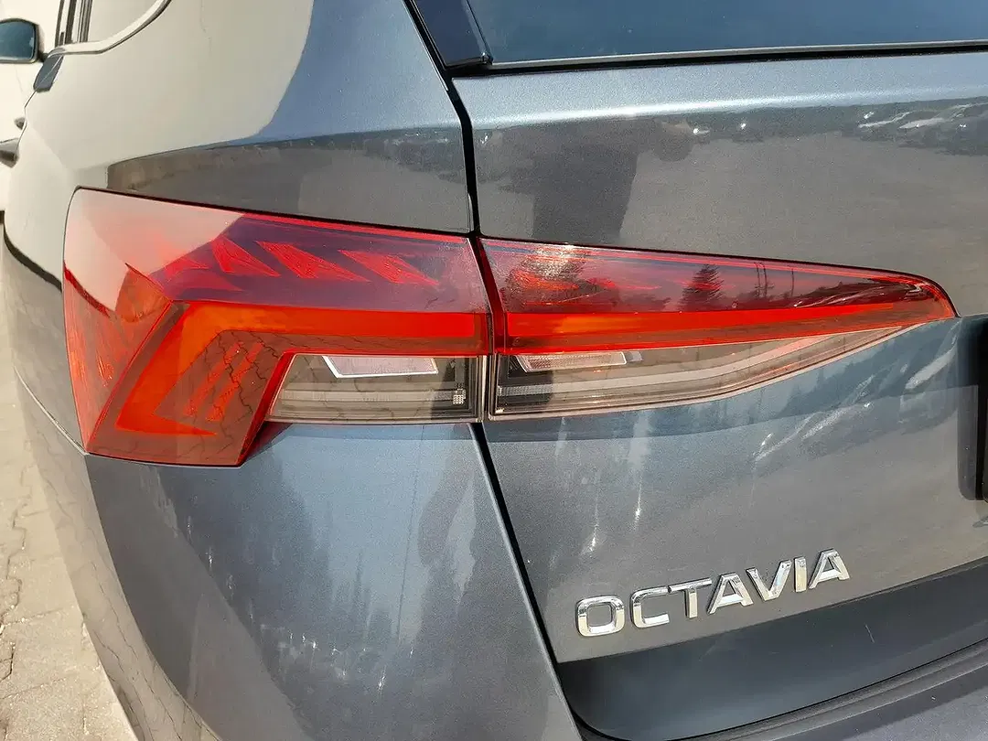 Skoda Octavia - Thumbnail 11