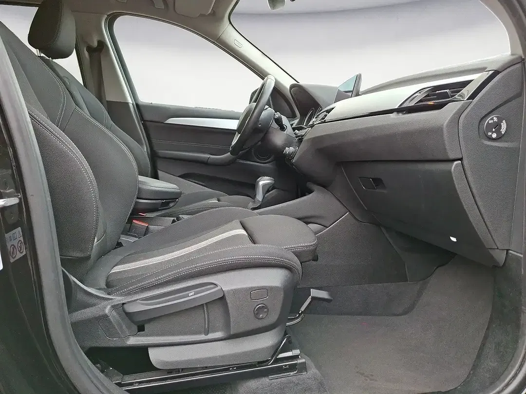 BMW X1 - Thumbnail 10