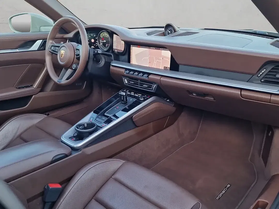 Porsche 911 - Thumbnail 11