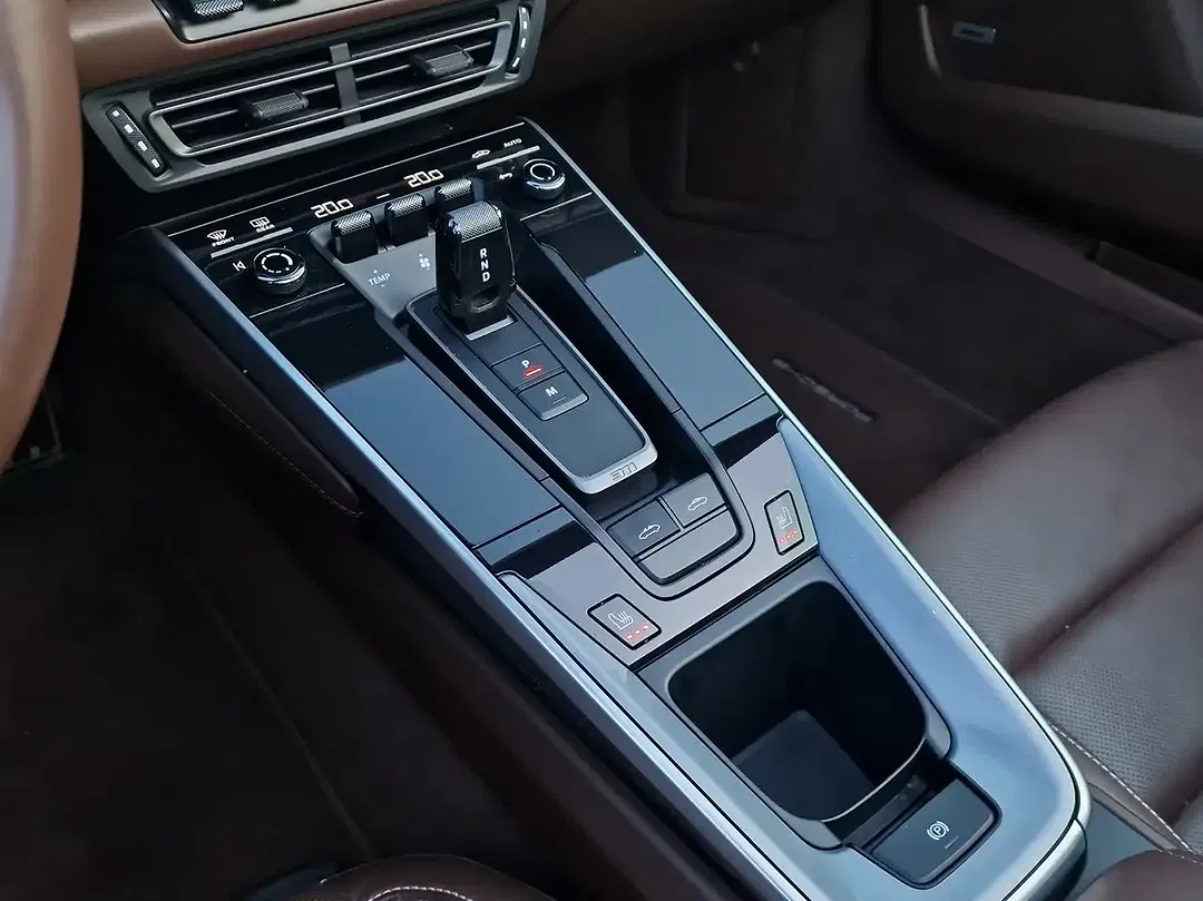 Porsche 911 - Thumbnail 14