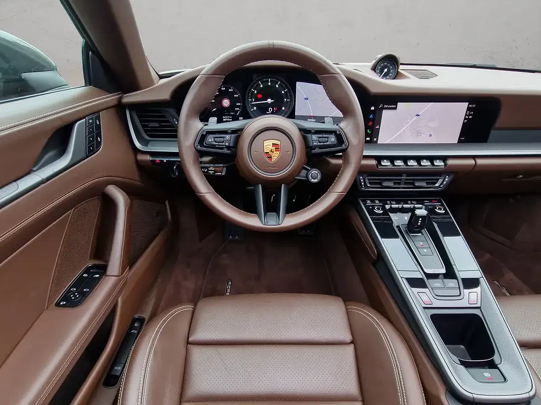 Porsche 911 - Thumbnail 4