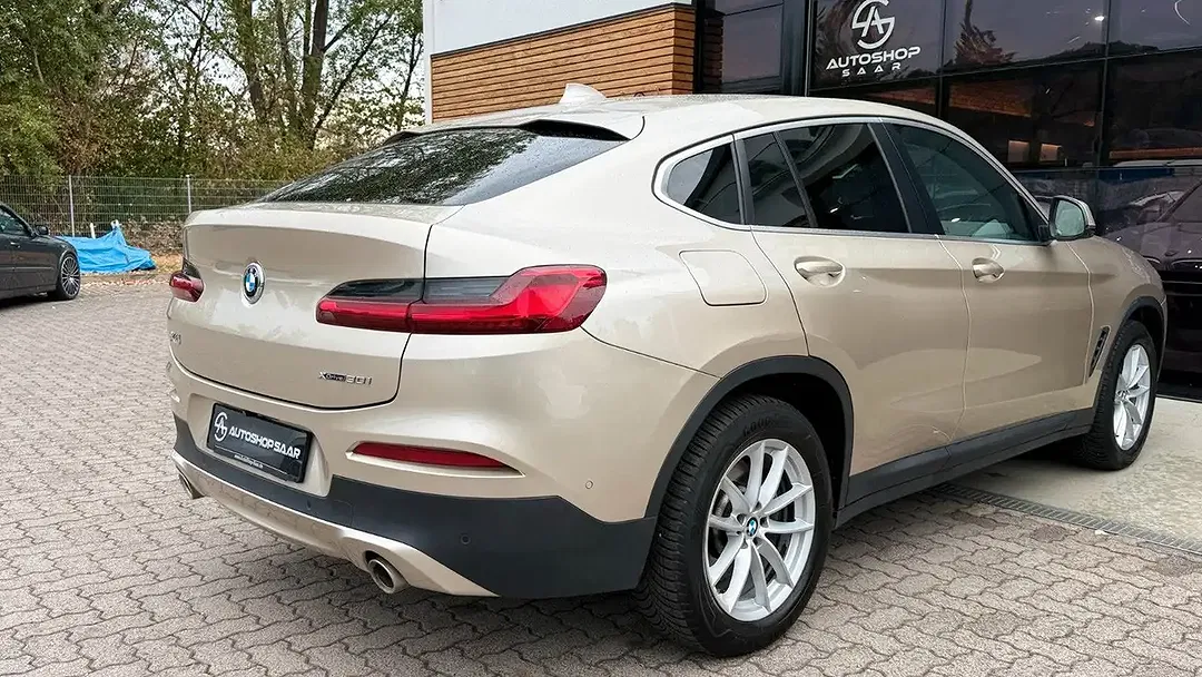 BMW X4 - Thumbnail 6