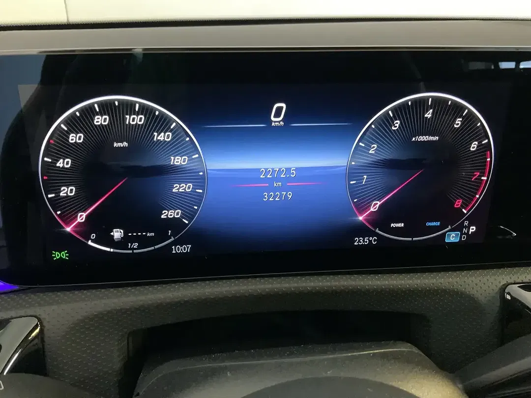 Mercedes-Benz CLA 180 - Thumbnail 10