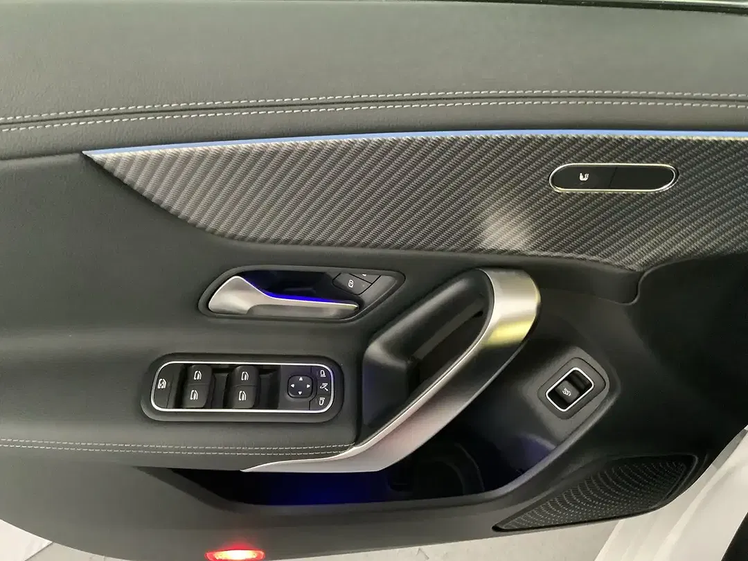 Mercedes-Benz CLA 180 - Thumbnail 11