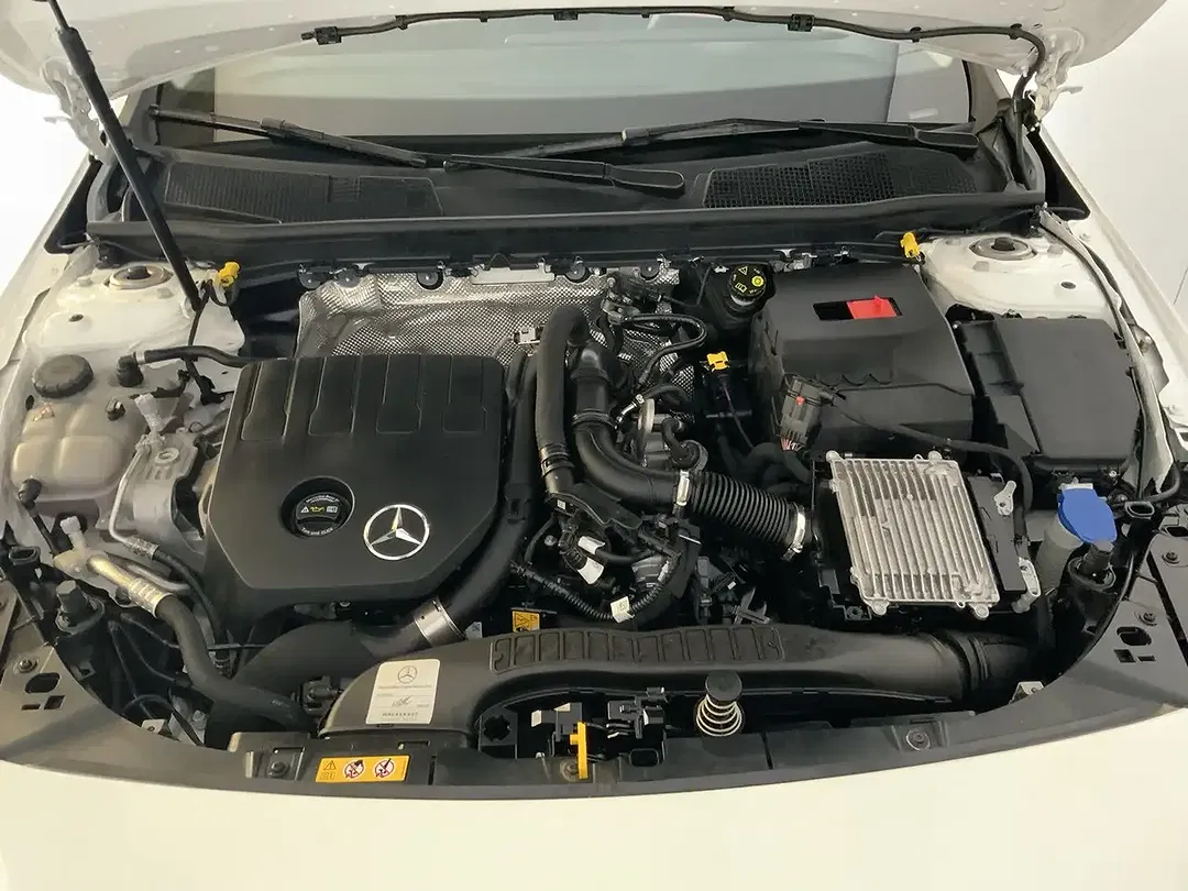 Mercedes-Benz CLA 180 - Thumbnail 12