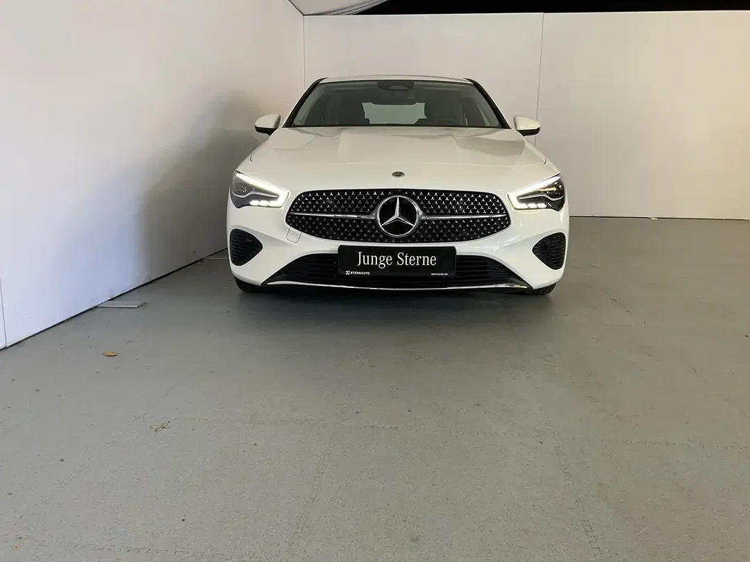 Mercedes-Benz CLA 180 - Afbeelding 1