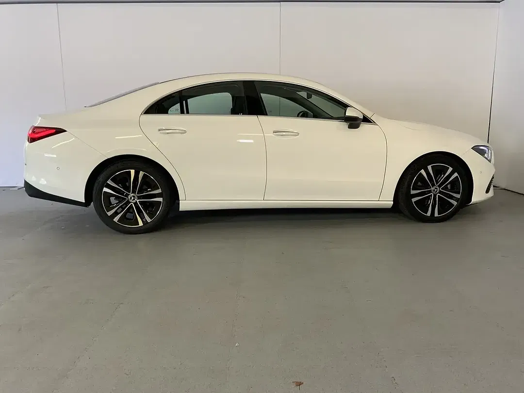 Mercedes-Benz CLA 180 - Thumbnail 3