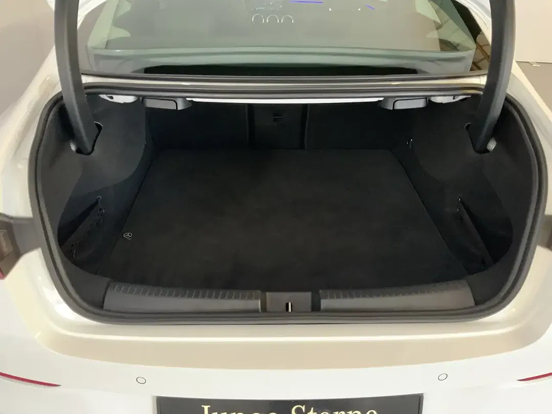 Mercedes-Benz CLA 180 - Thumbnail 6