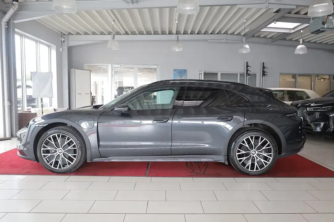 Porsche Taycan 4 Cross Turismo - foto 2