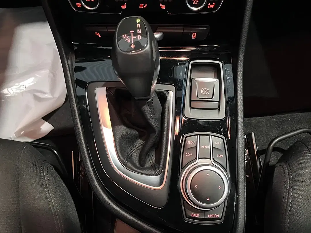 BMW 225 - Thumbnail 6