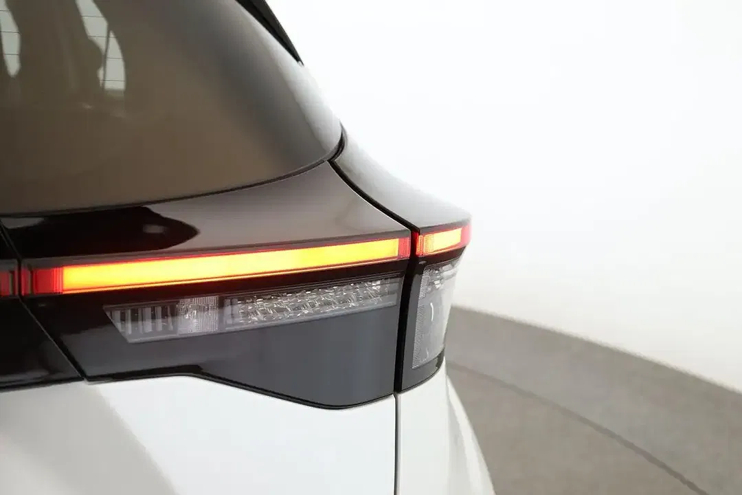Toyota Yaris Cross - Thumbnail 11