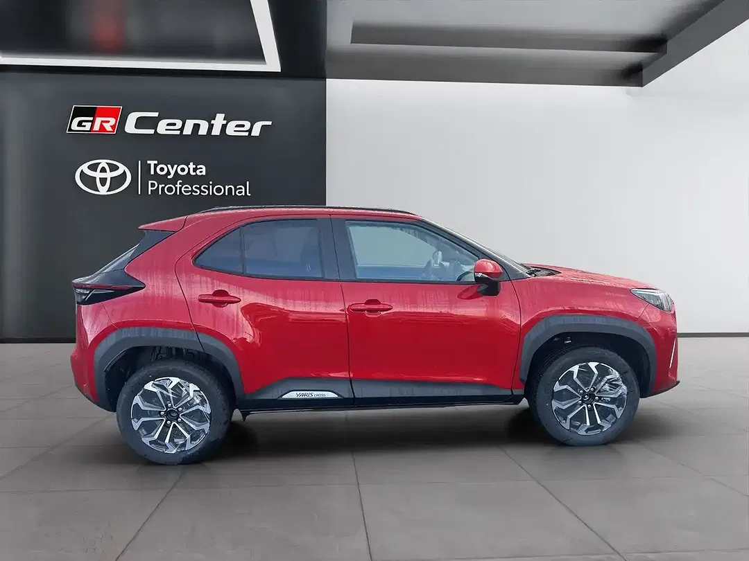 Toyota Yaris Cross - Thumbnail 6