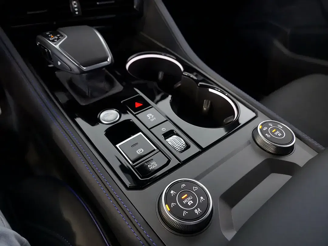 Volkswagen Touareg - Thumbnail 26