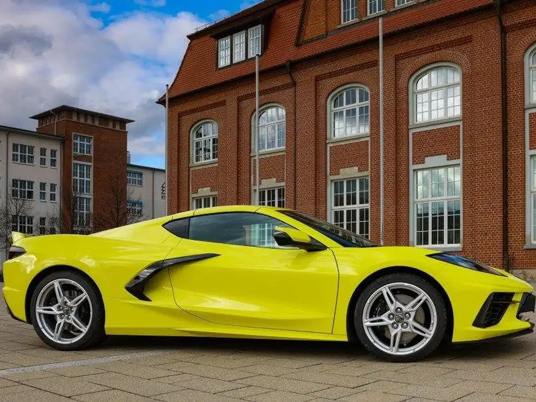 Corvette C8 - Thumbnail 10