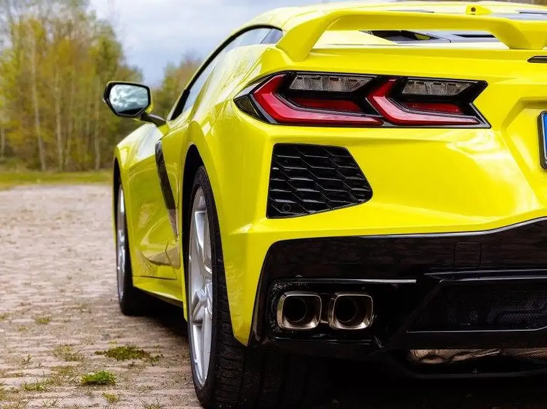 Corvette C8 - Thumbnail 3