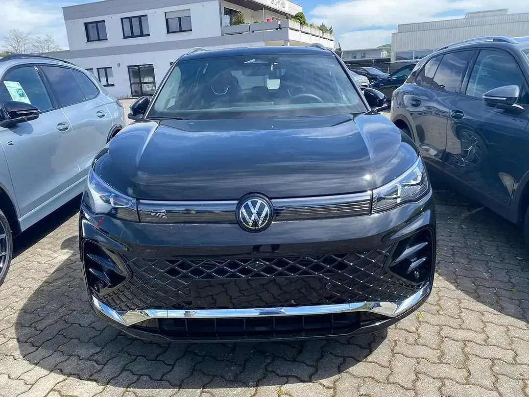 Volkswagen Tiguan - Thumbnail 11