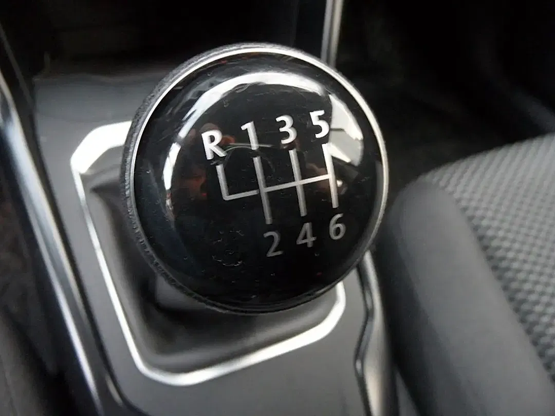 Volkswagen T-Roc - Thumbnail 11