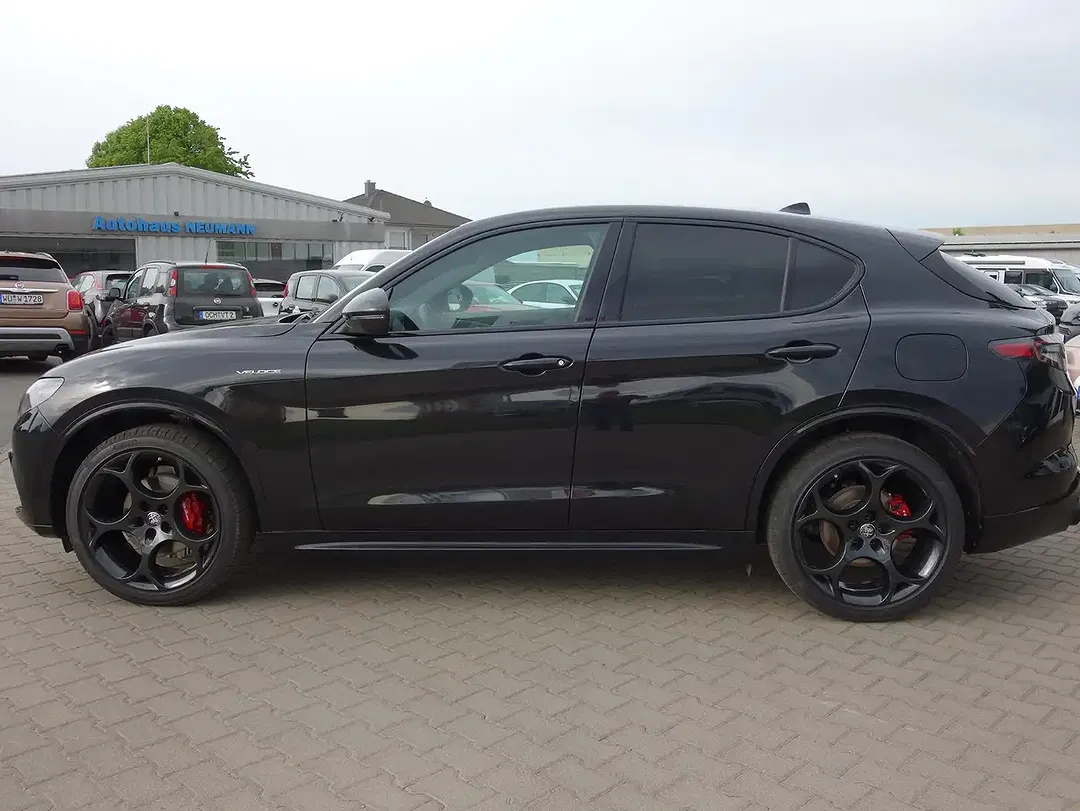 Alfa Romeo Stelvio - Thumbnail 6
