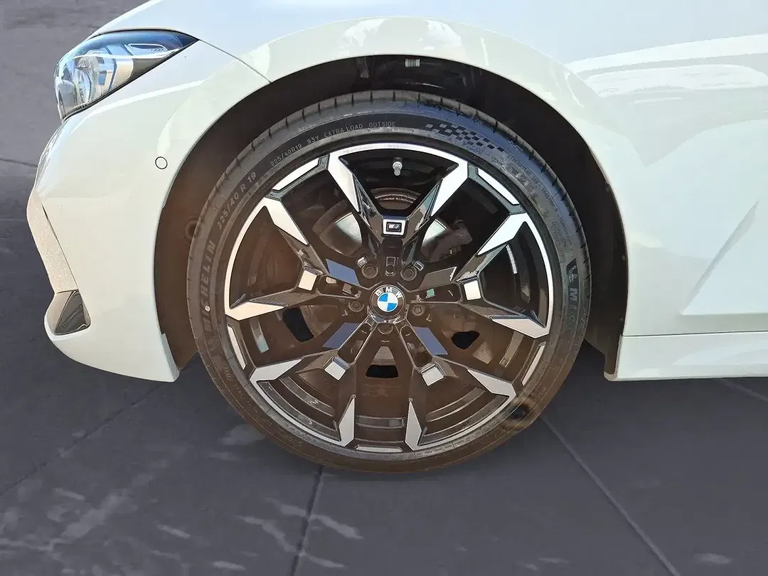 BMW 320 - Thumbnail 6