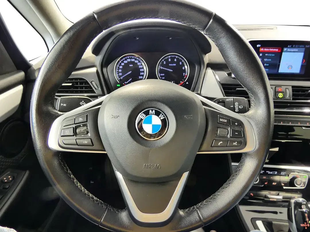 BMW 218 - Thumbnail 12
