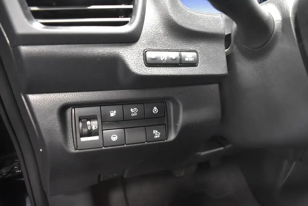 Nissan Leaf - Thumbnail 13