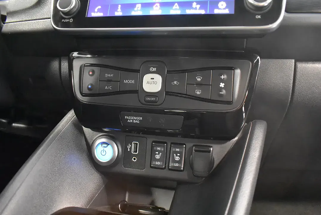 Nissan Leaf - Thumbnail 9
