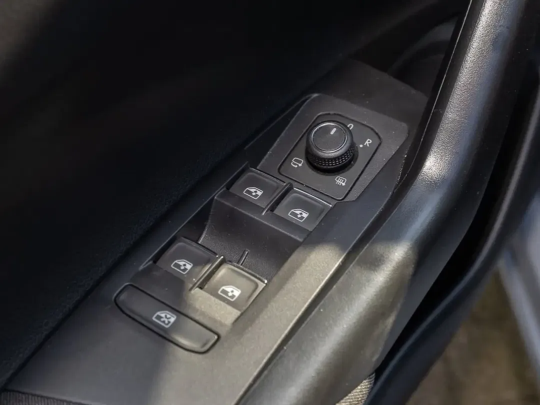 Volkswagen Taigo - Thumbnail 6